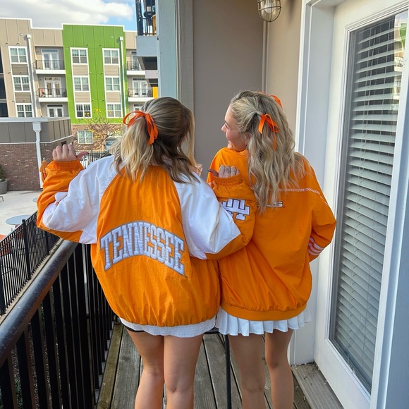 Meet your Posher, Hallie - Picture 4 of 5